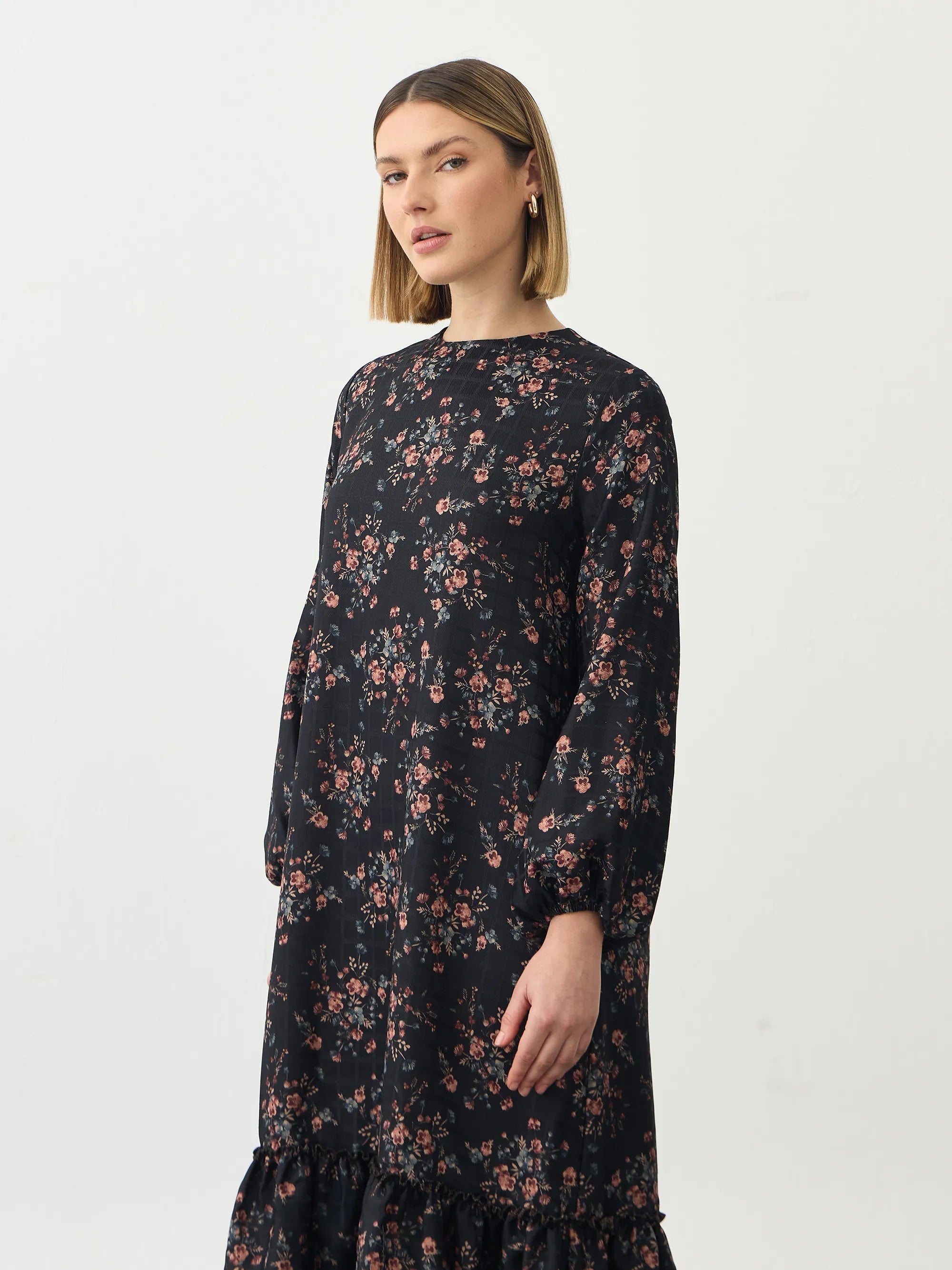 Floral Siyah Elbise